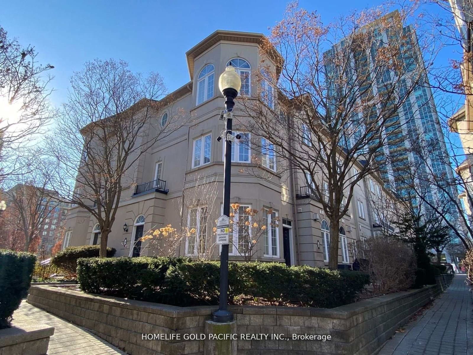 8 Humberstone Drive, Unit 206