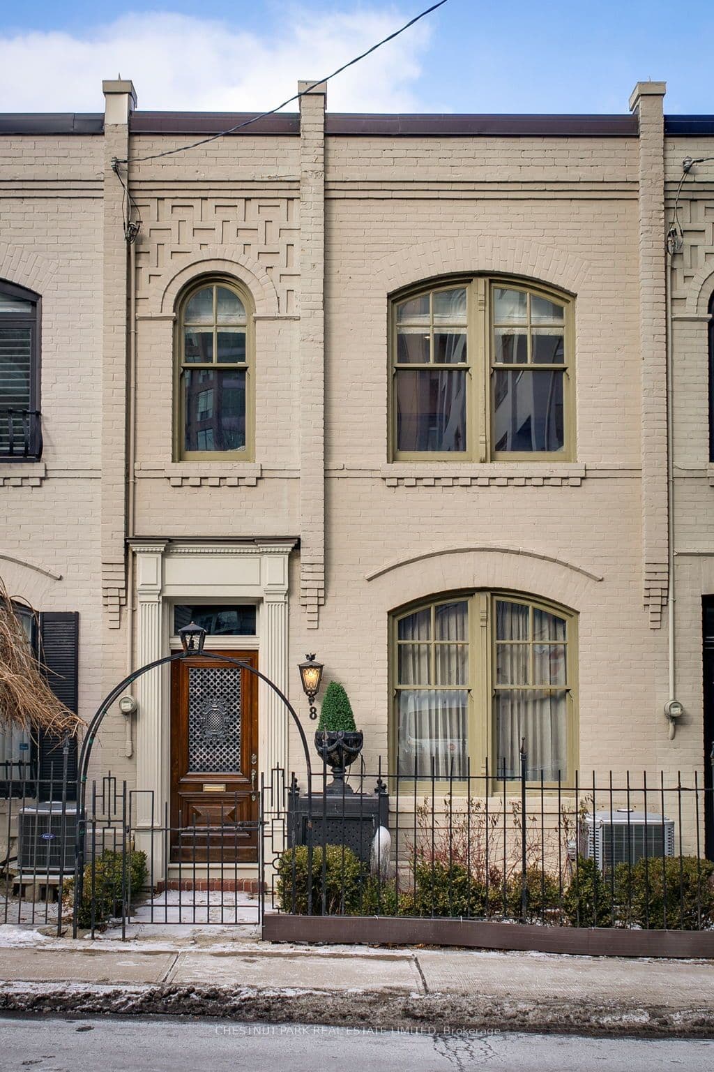 8 Belmont Street