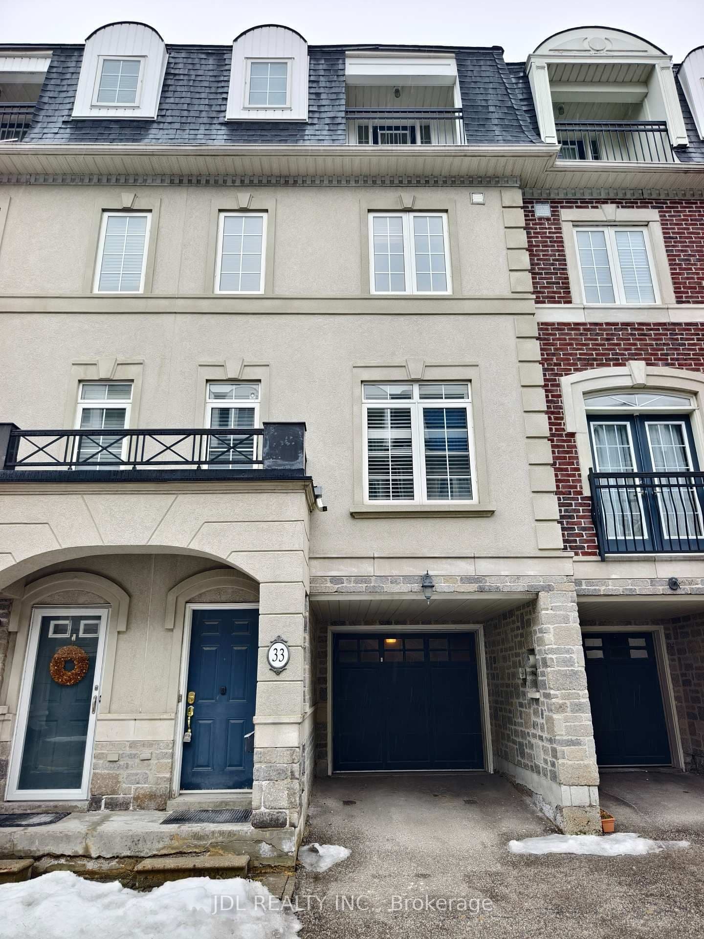 33 Routliffe Lane