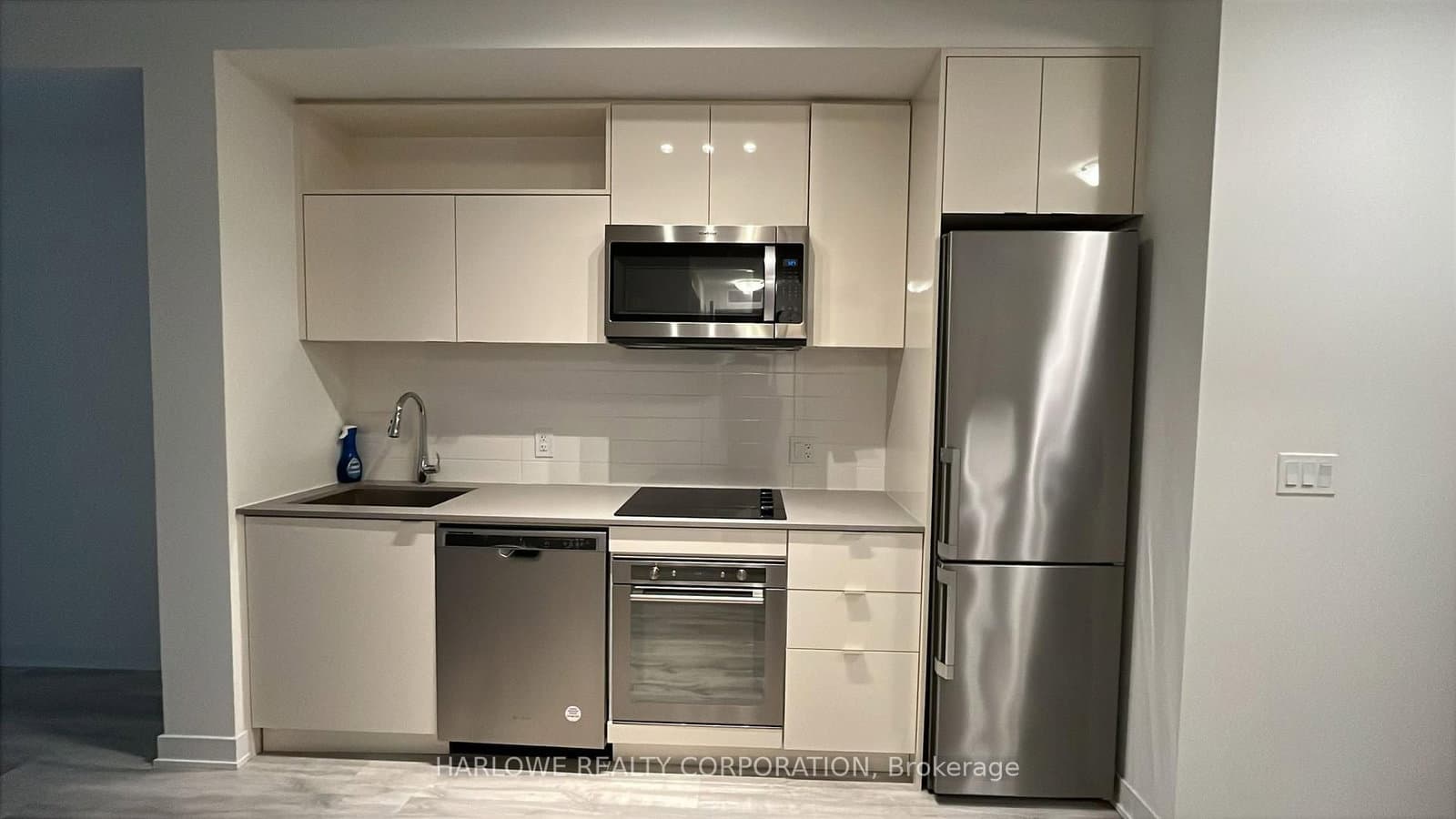 121 Lower Sherbourne Street, Unit 543 SW