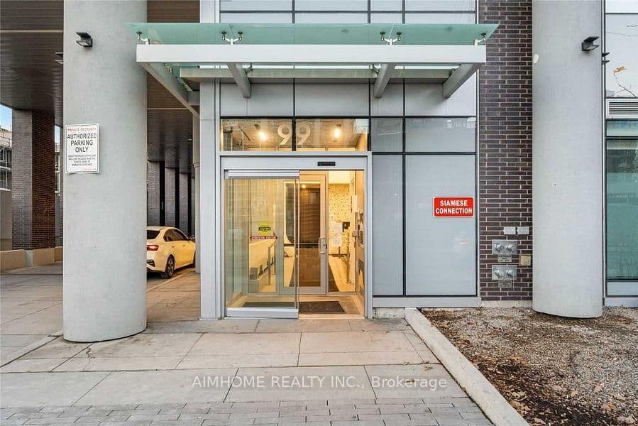 99 Broadway Avenue, Unit 1906