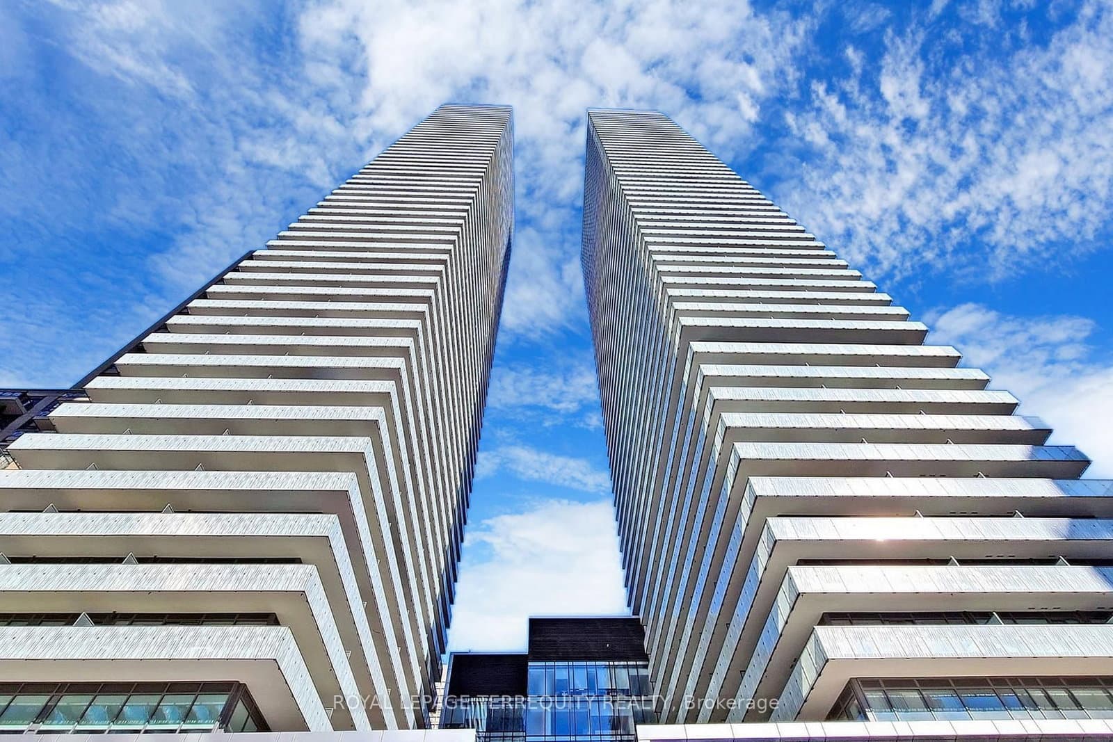 50 Charles Street E, Unit 2104