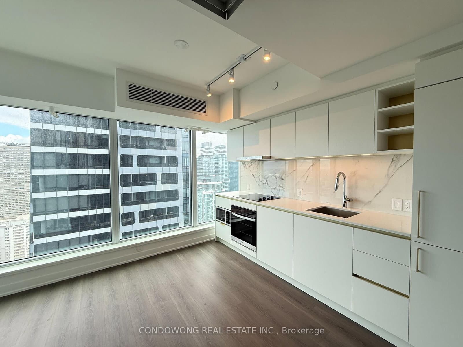 8 Wellesley Street W, Unit 4905