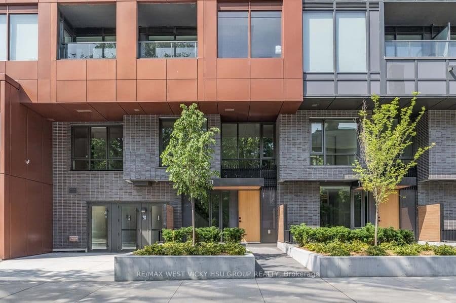 #TH105 - 28 Eastern Avenue