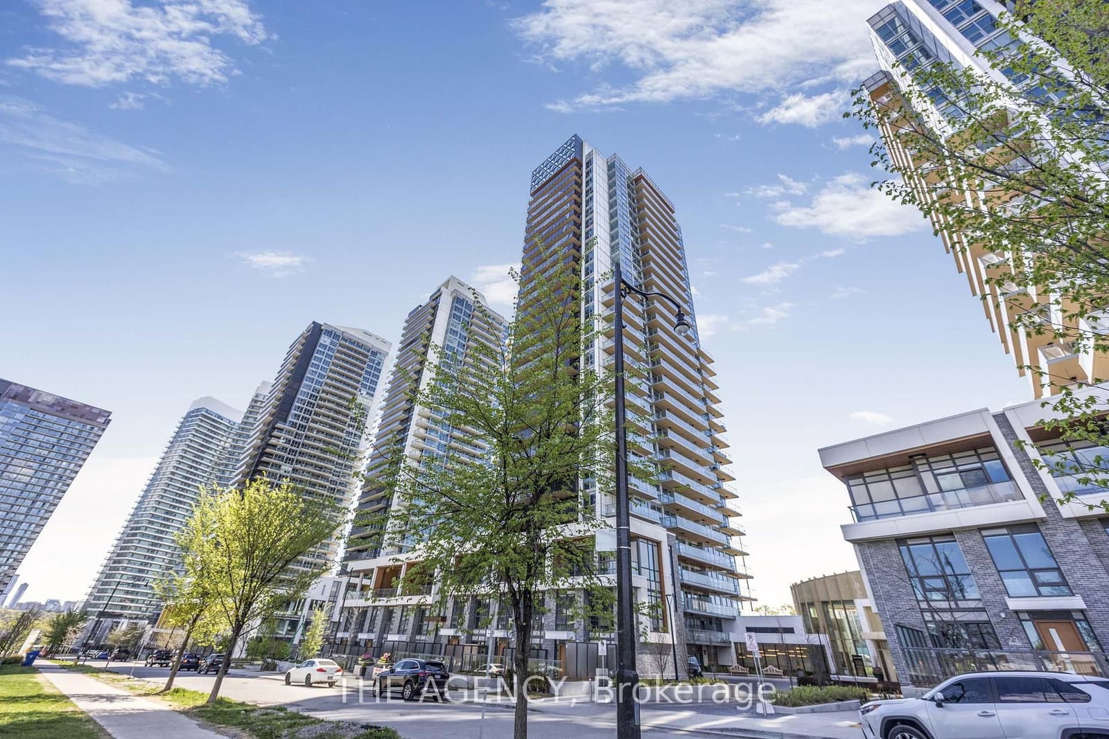 27 McMahon Drive, Unit 3308
