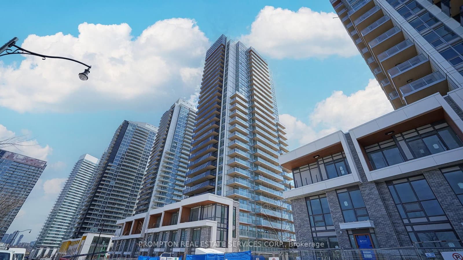 27 McMahon Drive, Unit 3302