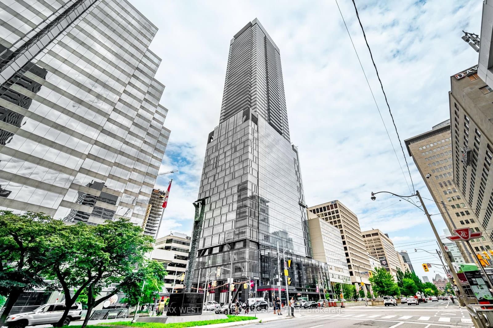 #5302 - 488 University Avenue