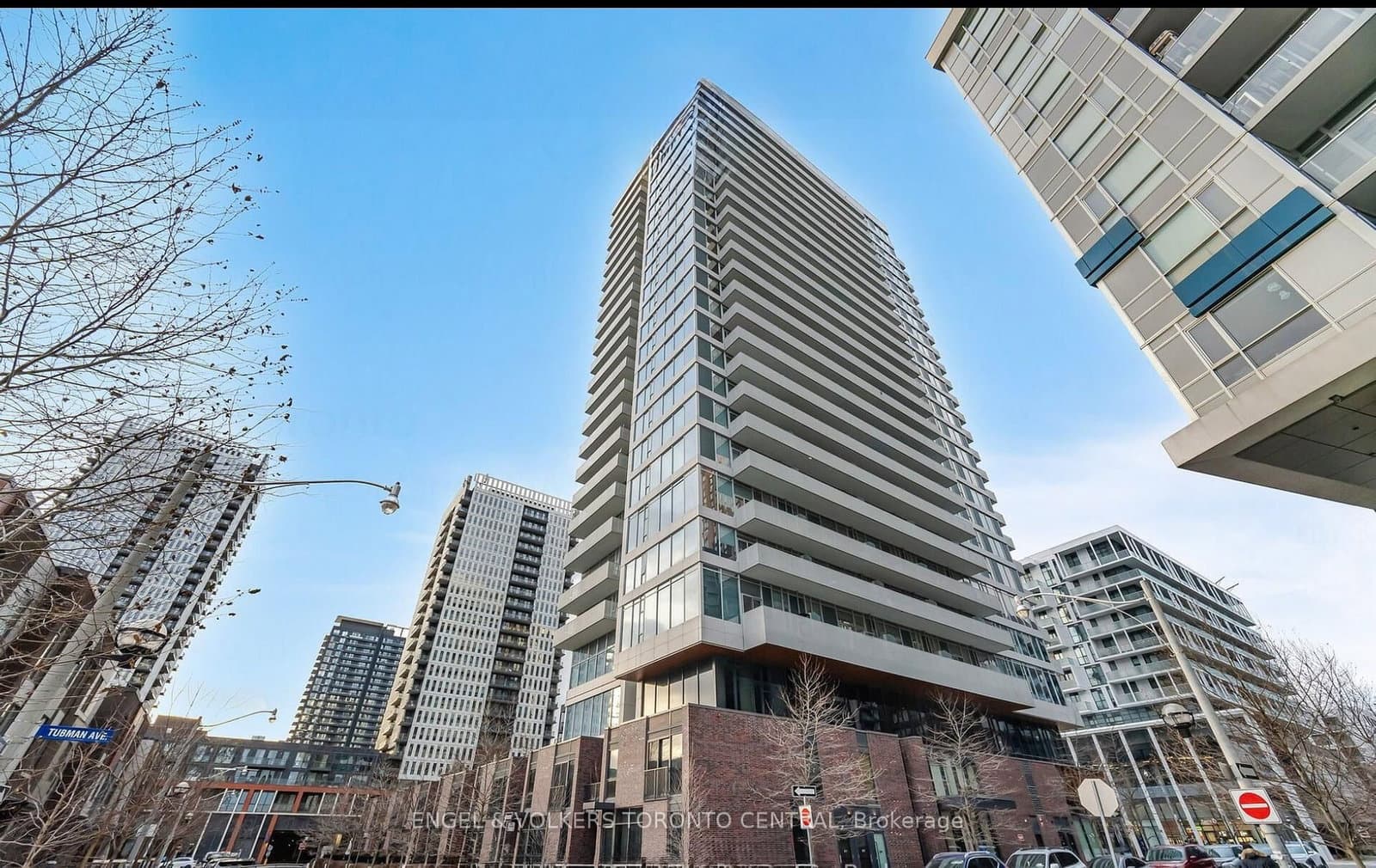 #1011 - 20 Tubman Avenue