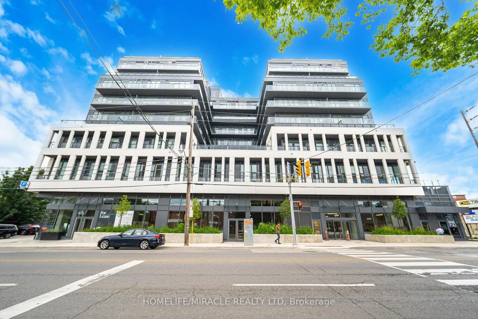 #317 - 500 Dupont Street