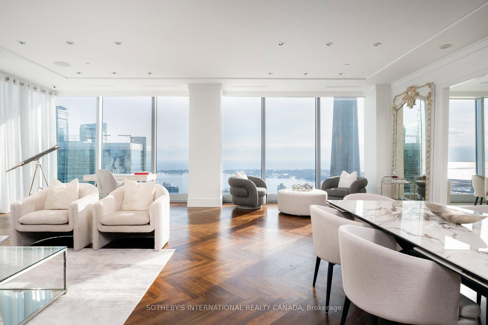 #4104 - 183 Wellington Street W