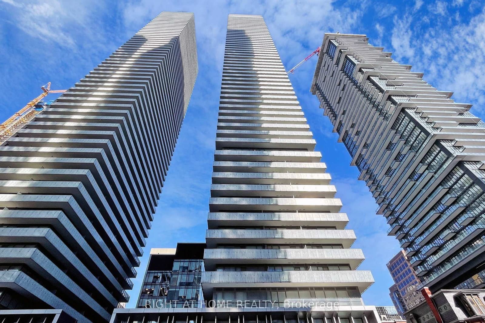#3906 - 50 Charles Street E
