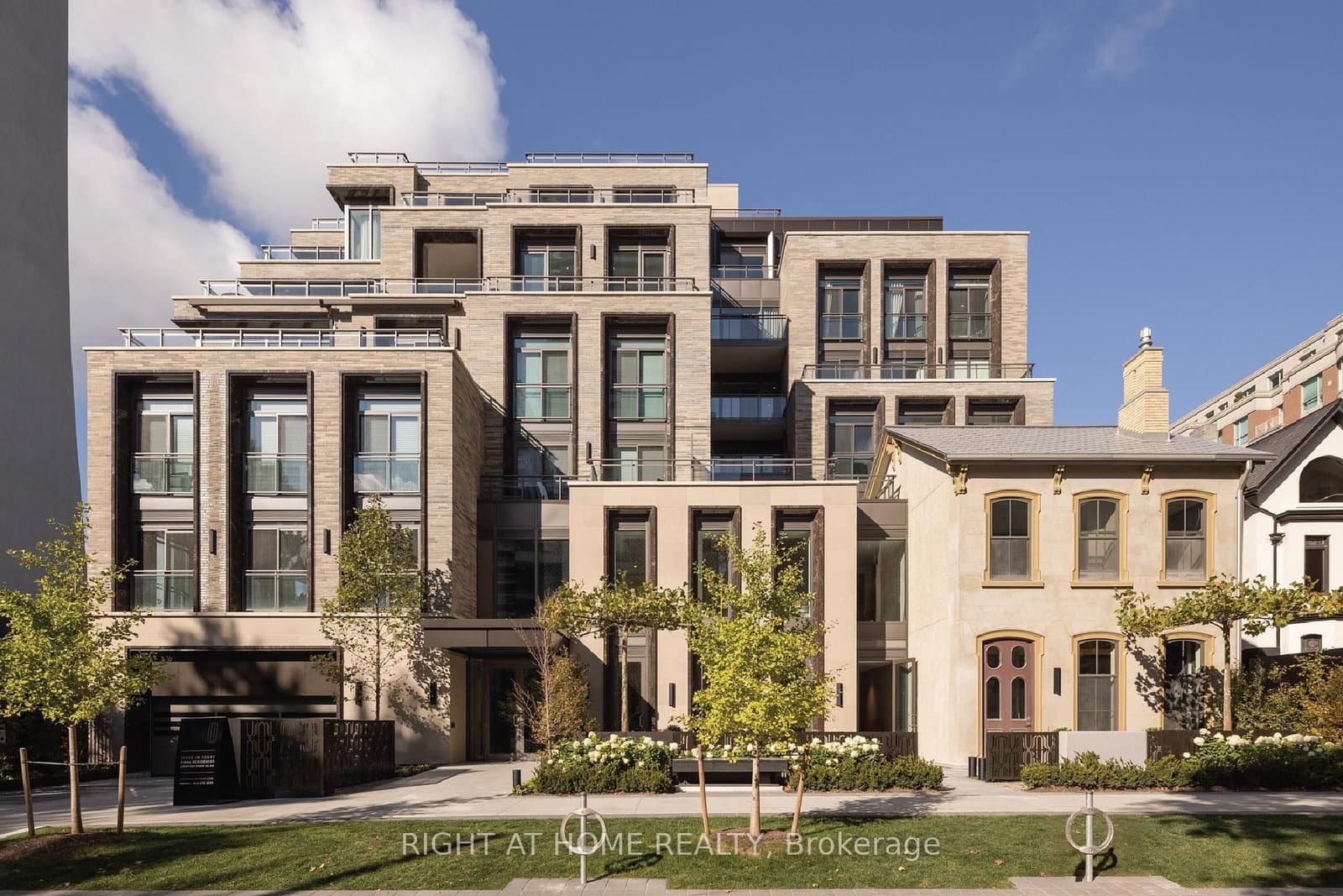 #302 - 10 Prince Arthur Avenue