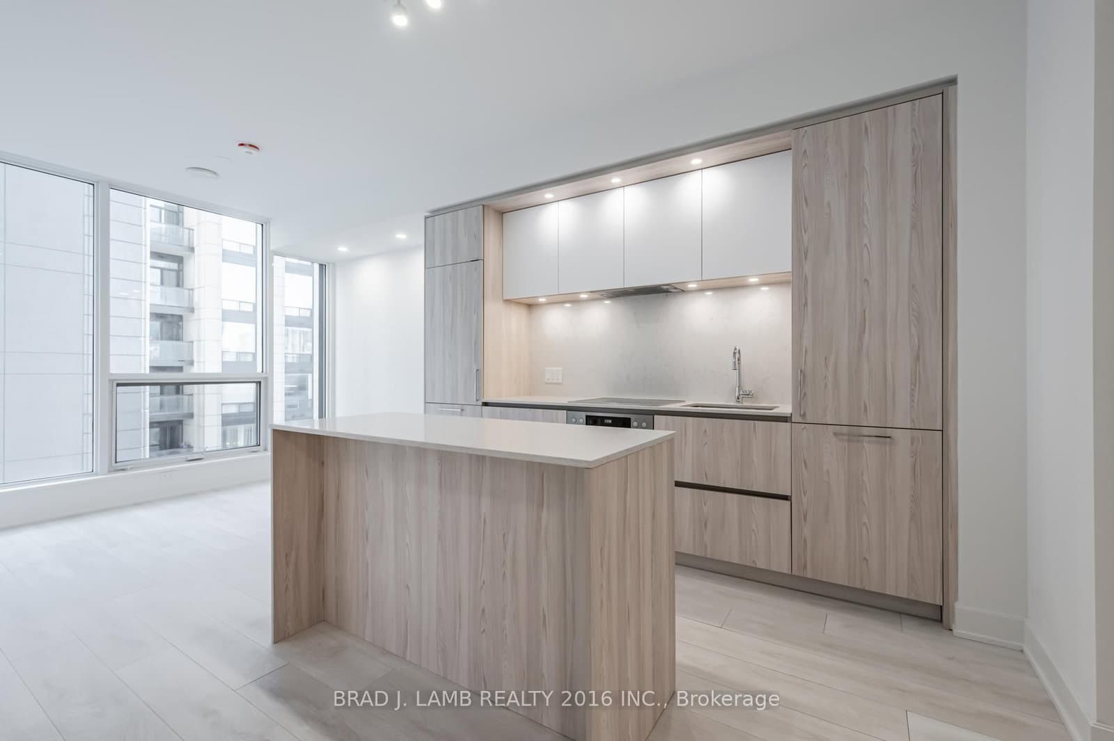 #1307 - 15 Mercer Street