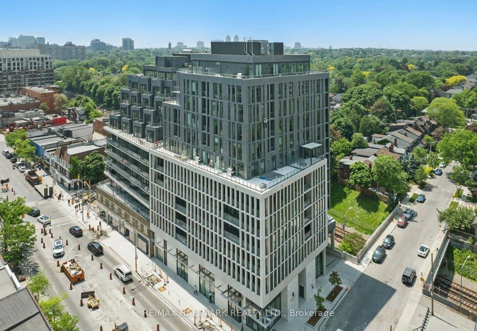 1 Hillsdale Avenue W, Unit 502