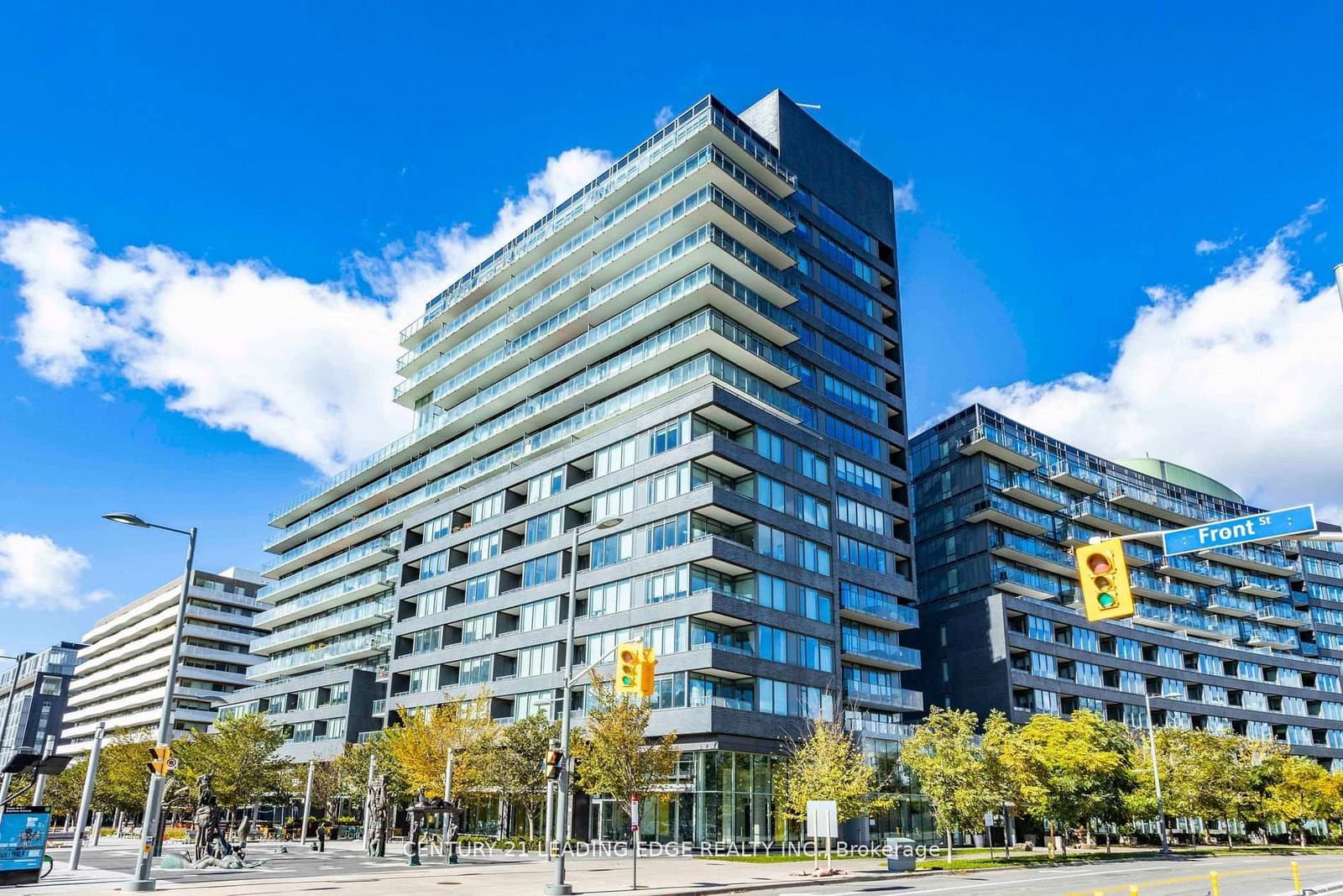 #S810 - 120 Bayview Avenue