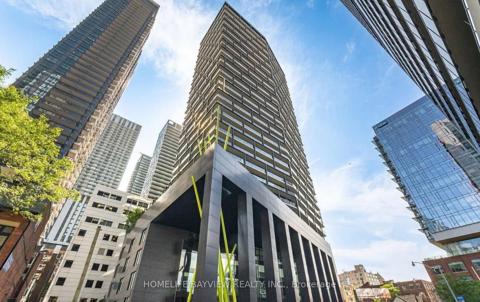#906 - 125 Peter Street