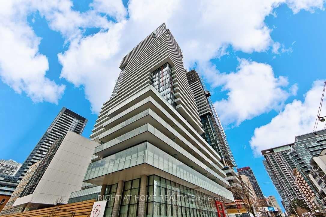 185 Roehampton Avenue, Unit #3207