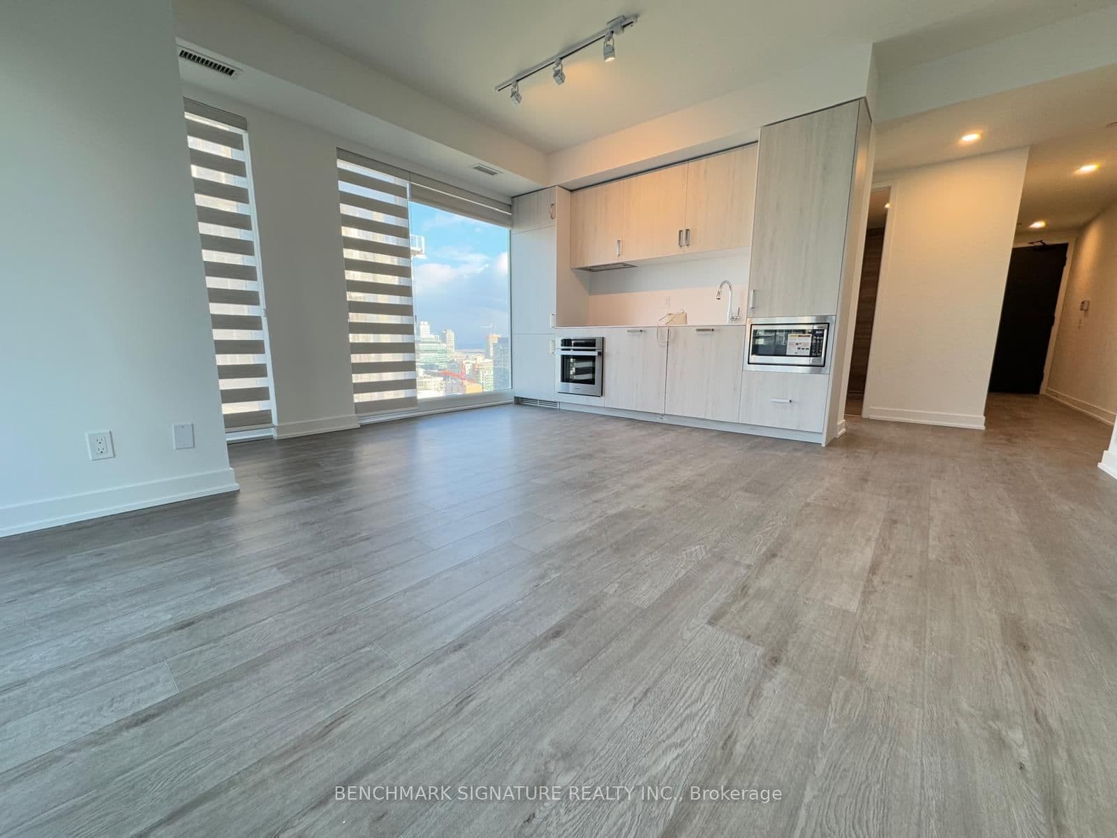 88 Queen Street E, Unit 2502