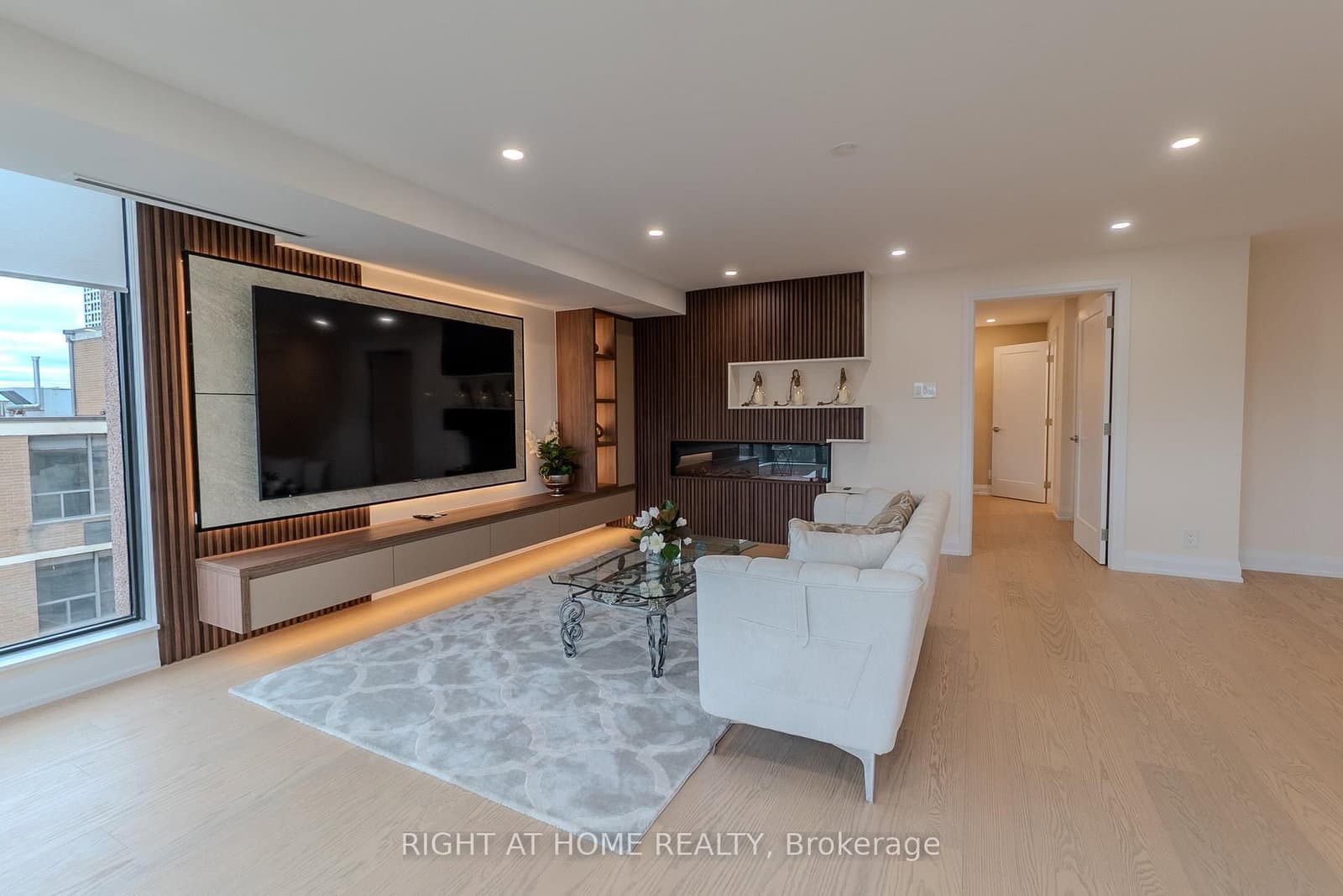 #608 - 447 Walmer Road