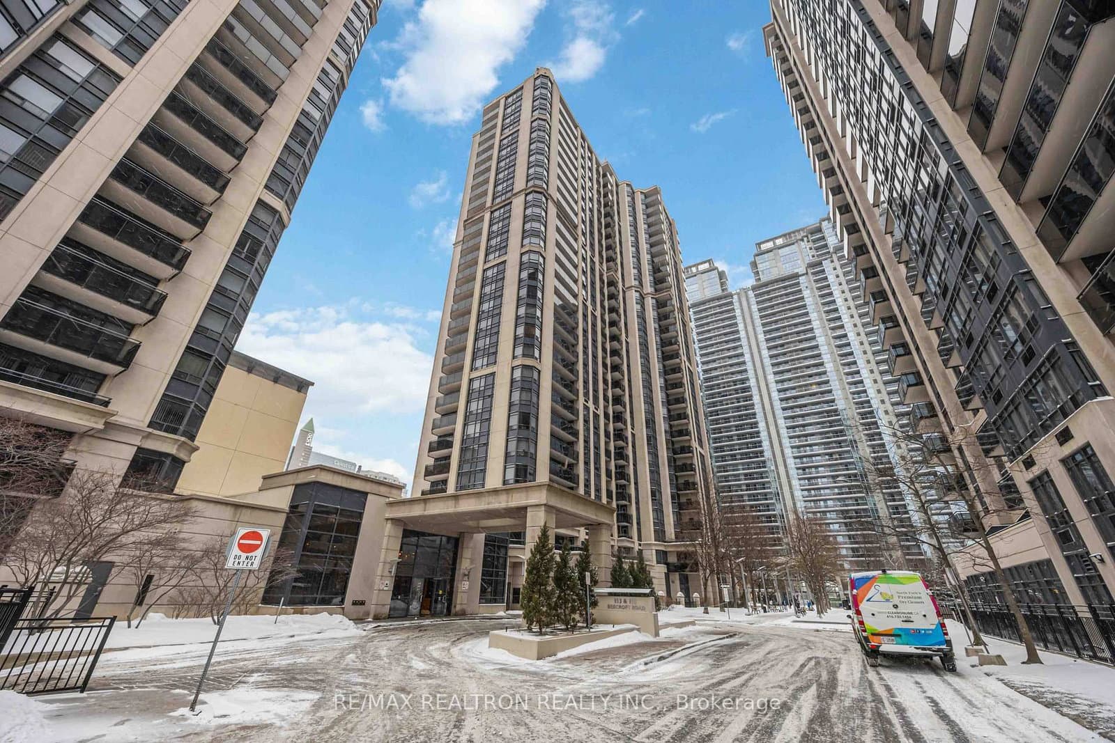 #1615 - 155 Beecroft Road