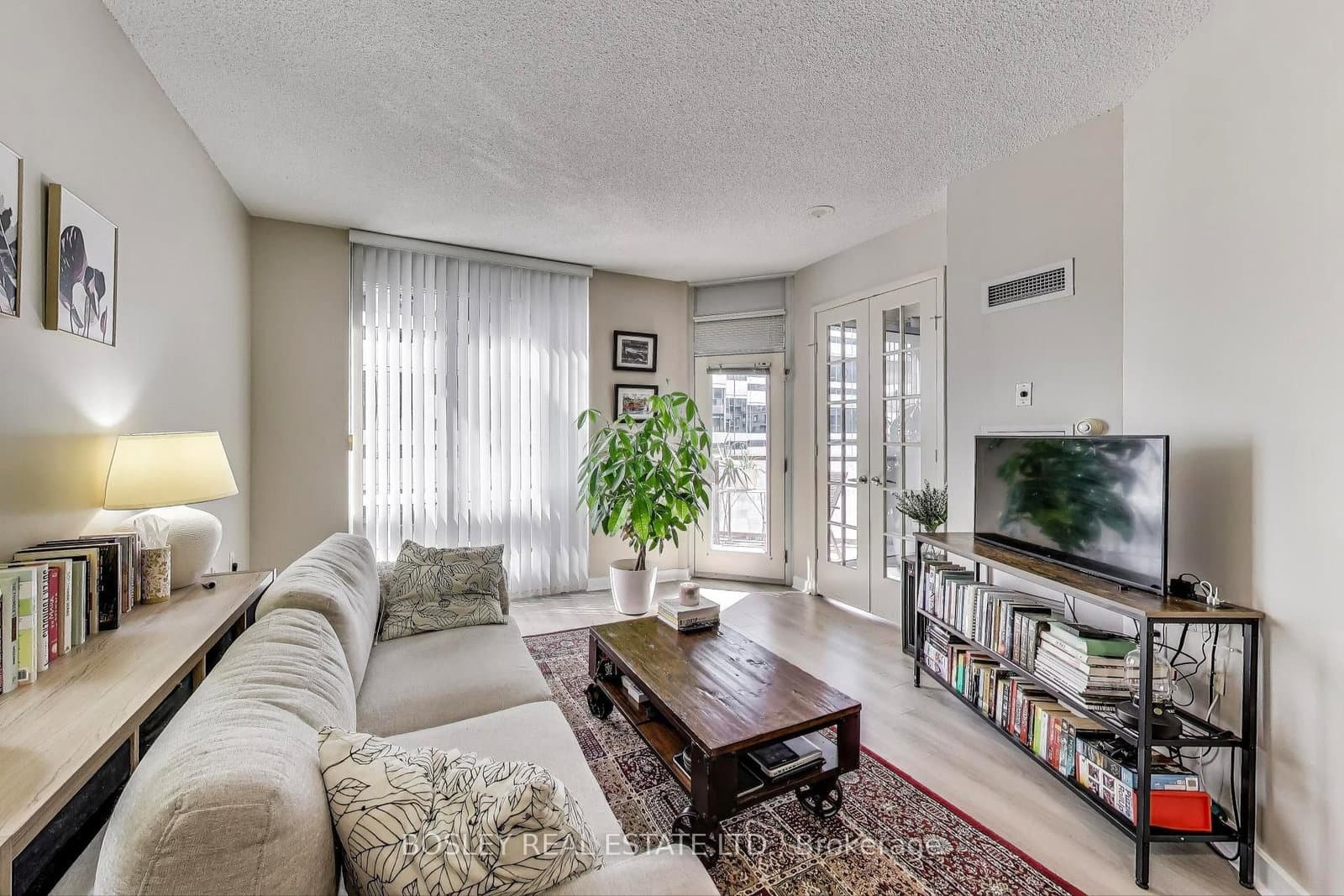 #1007 - 85 Bloor Street E