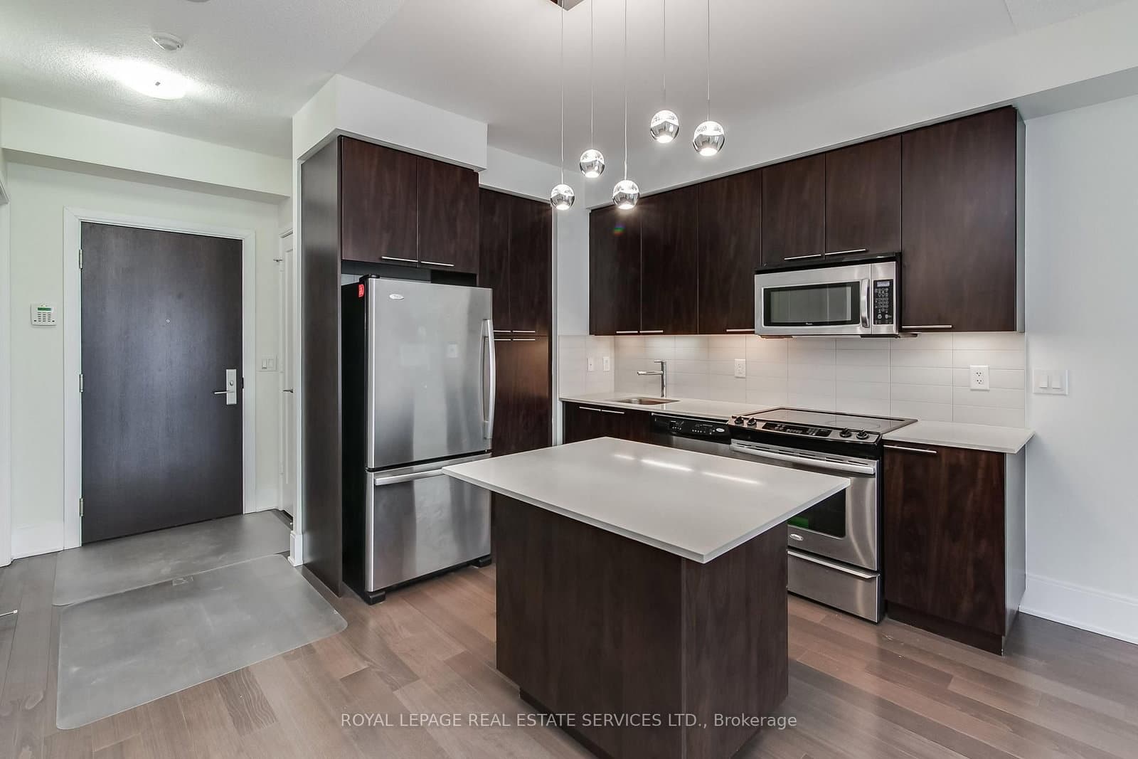 #1408 - 25 Broadway Avenue