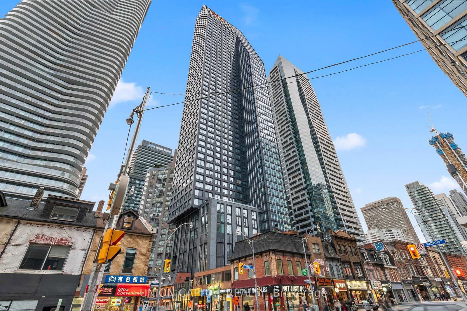 #1509 - 8 Wellesley Street W