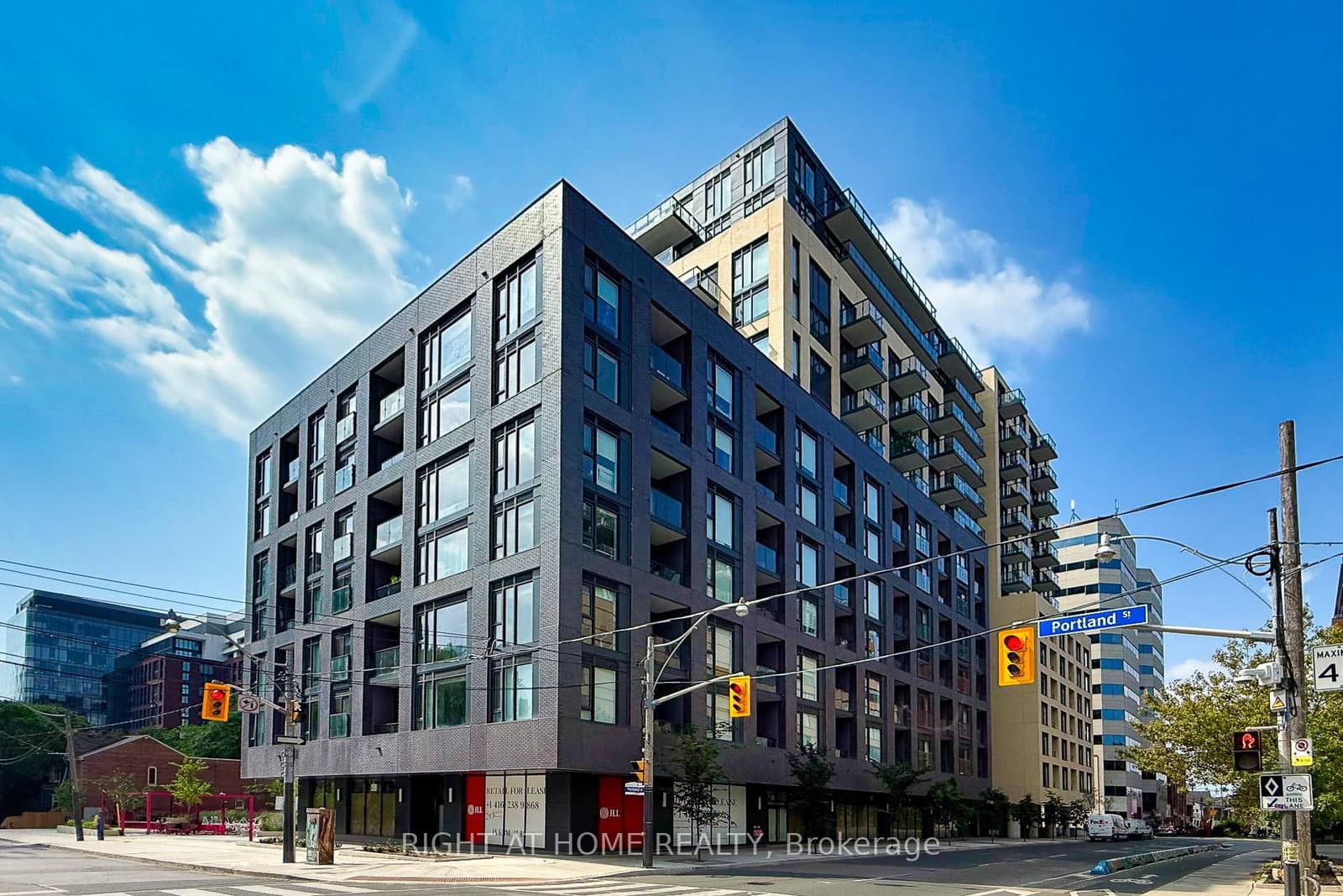 #623 - 543 Richmond Street W