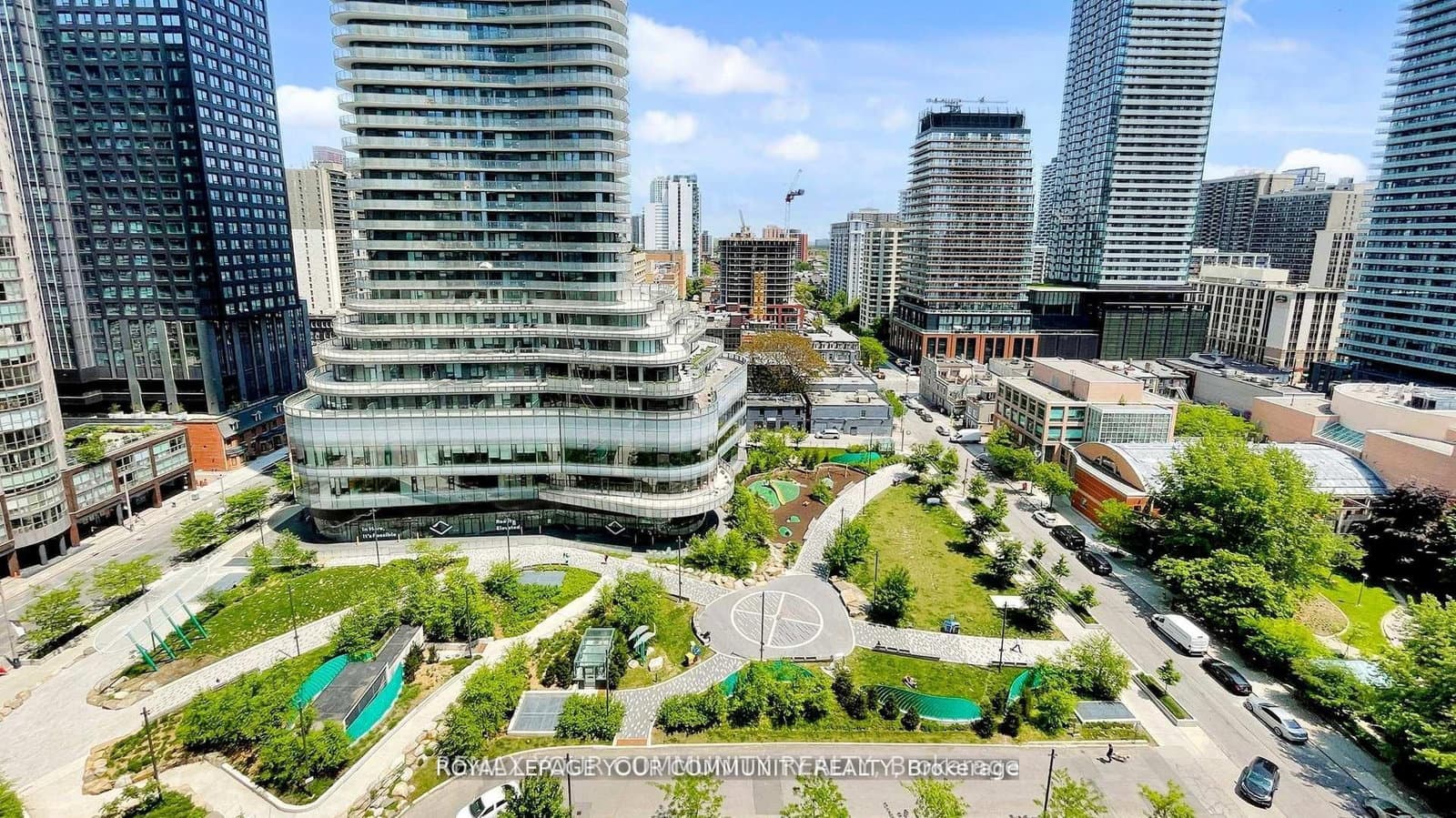 #1609 - 909 Bay Street