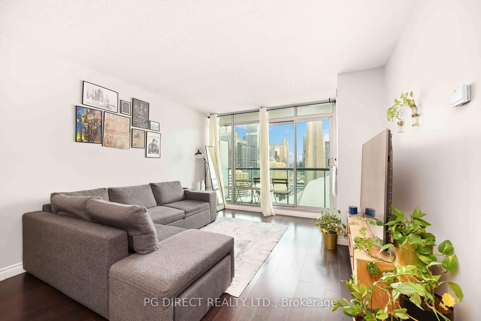 #3502 - 81 Navy Wharf Court