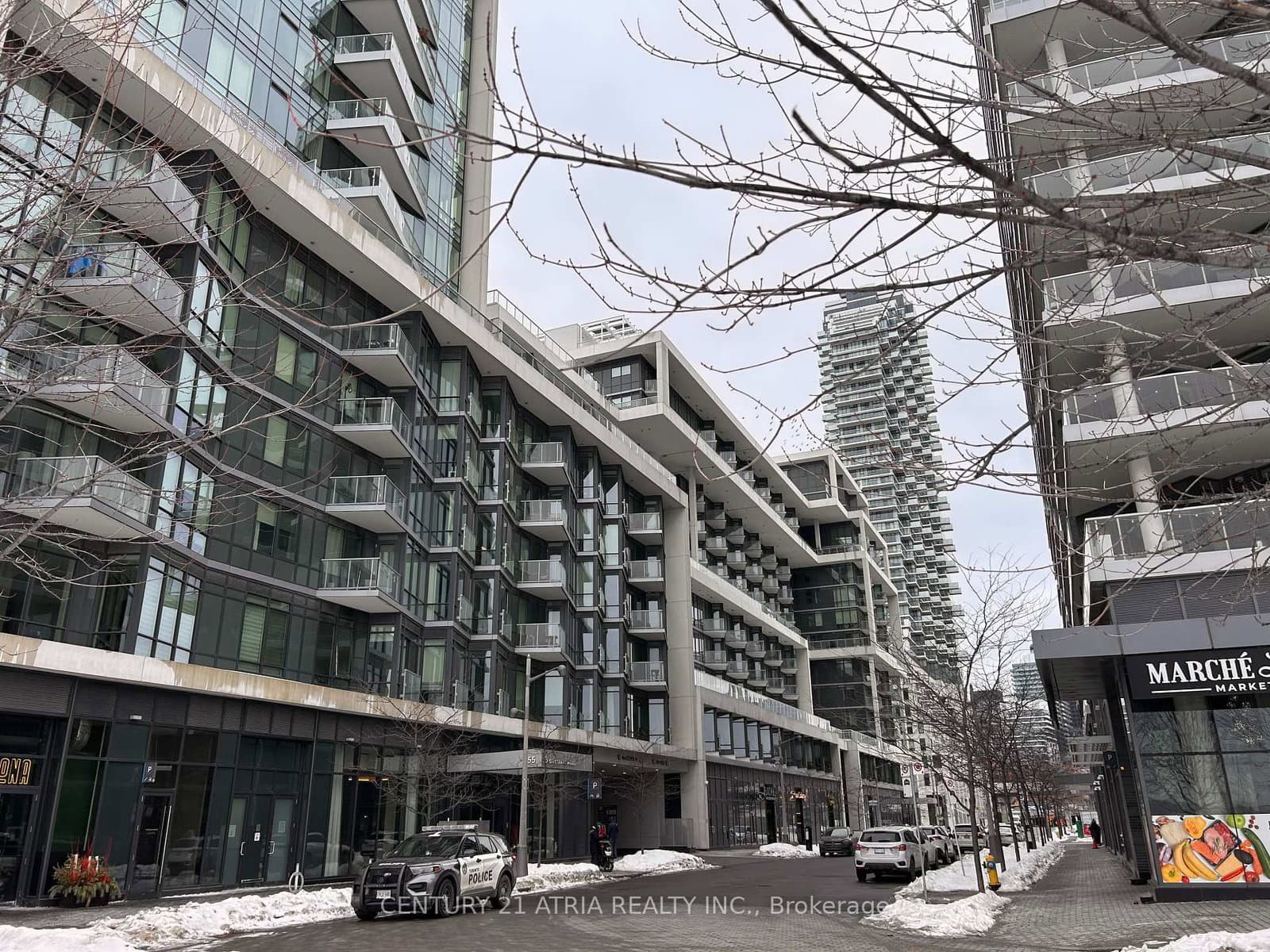 #605 - 15 Merchant's Wharf