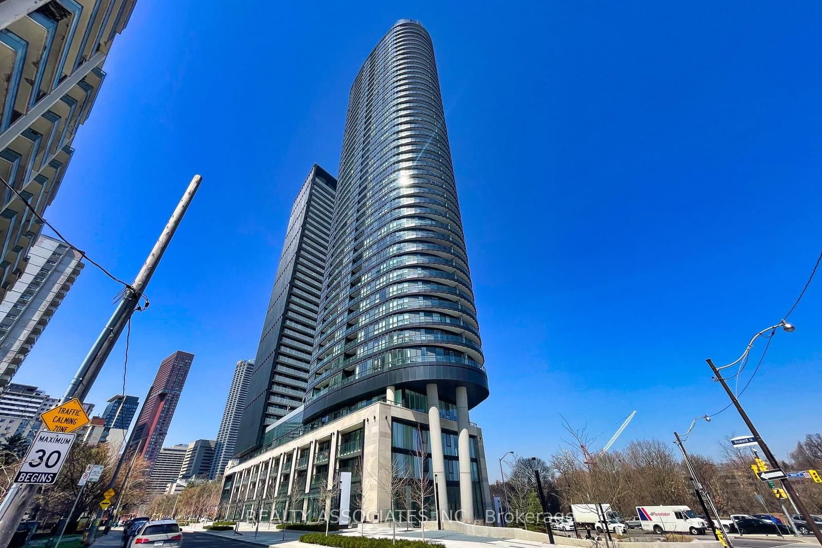 #2817 - 585 Bloor Street E