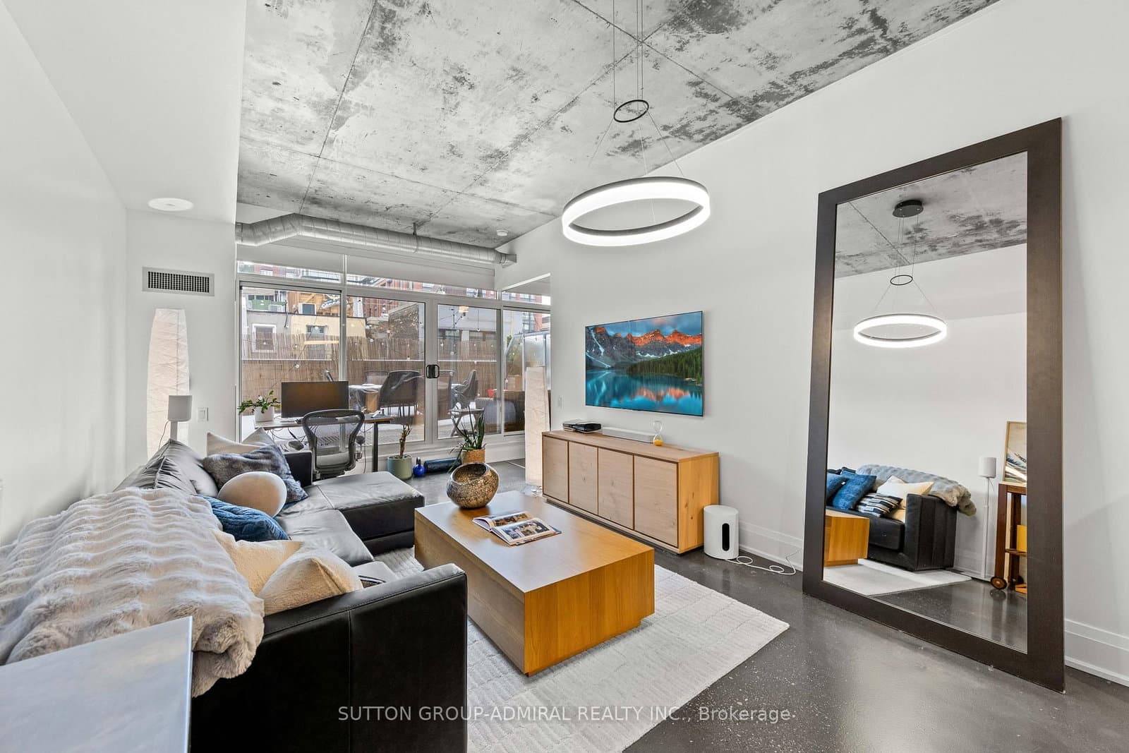 #206 - 20 Stewart Street