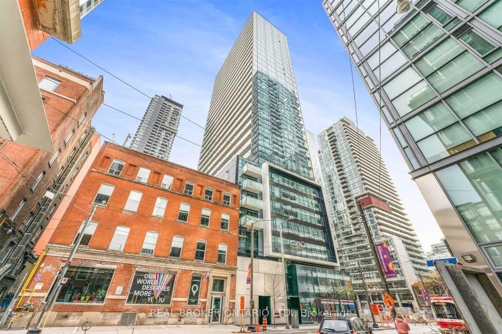 11 Charlotte Street, Unit 2107