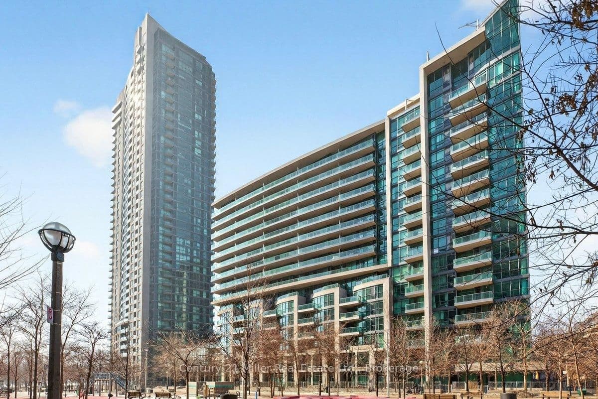 #562 - 209 Fort York Boulevard