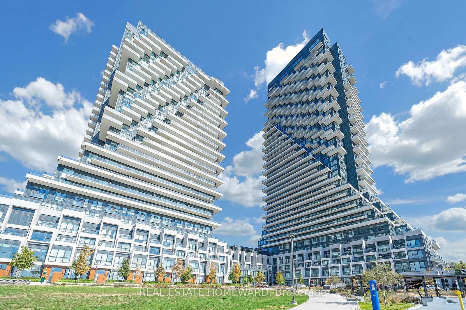 #2039 - 20 Inn On The Park Drive