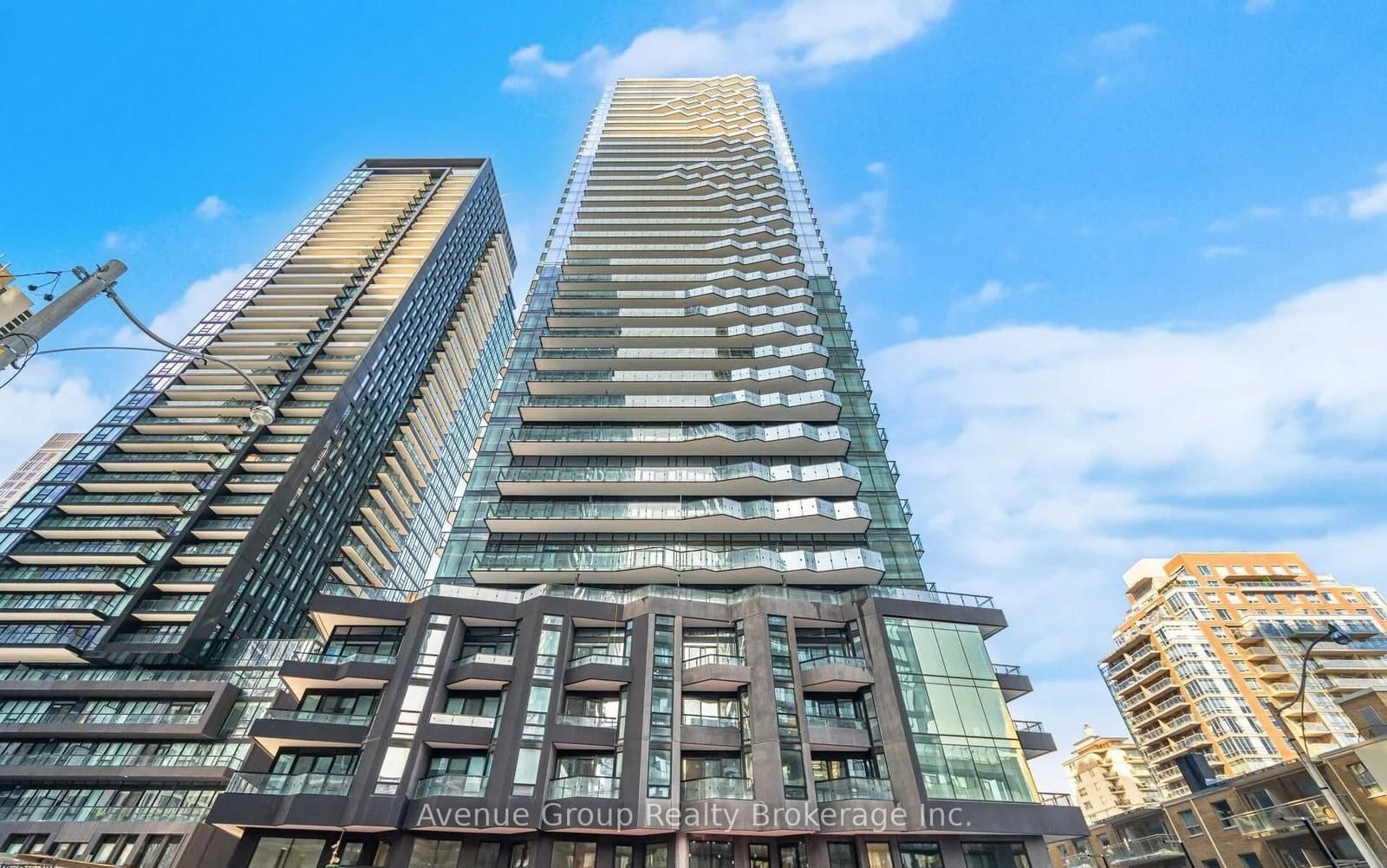 110 Broadway Avenue, Unit 2902S
