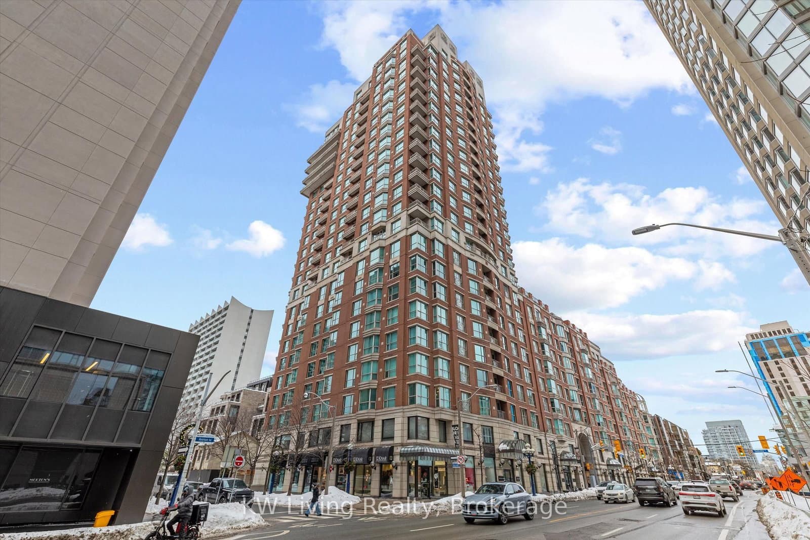 #1-2 - 38 Avenue Road