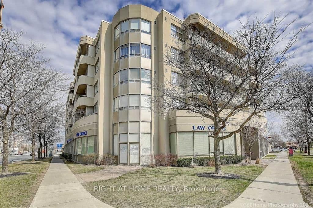 #215 - 555 Wilson Hts Boulevard
