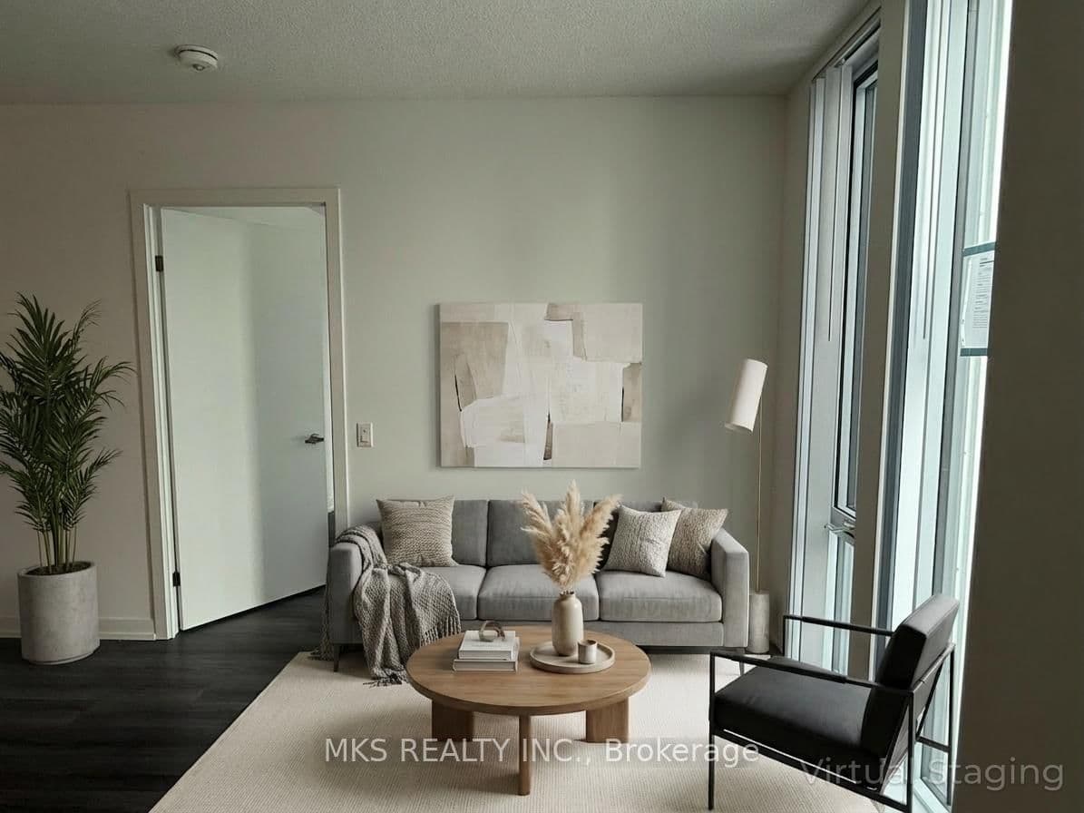 #815 - 138 Downes Street