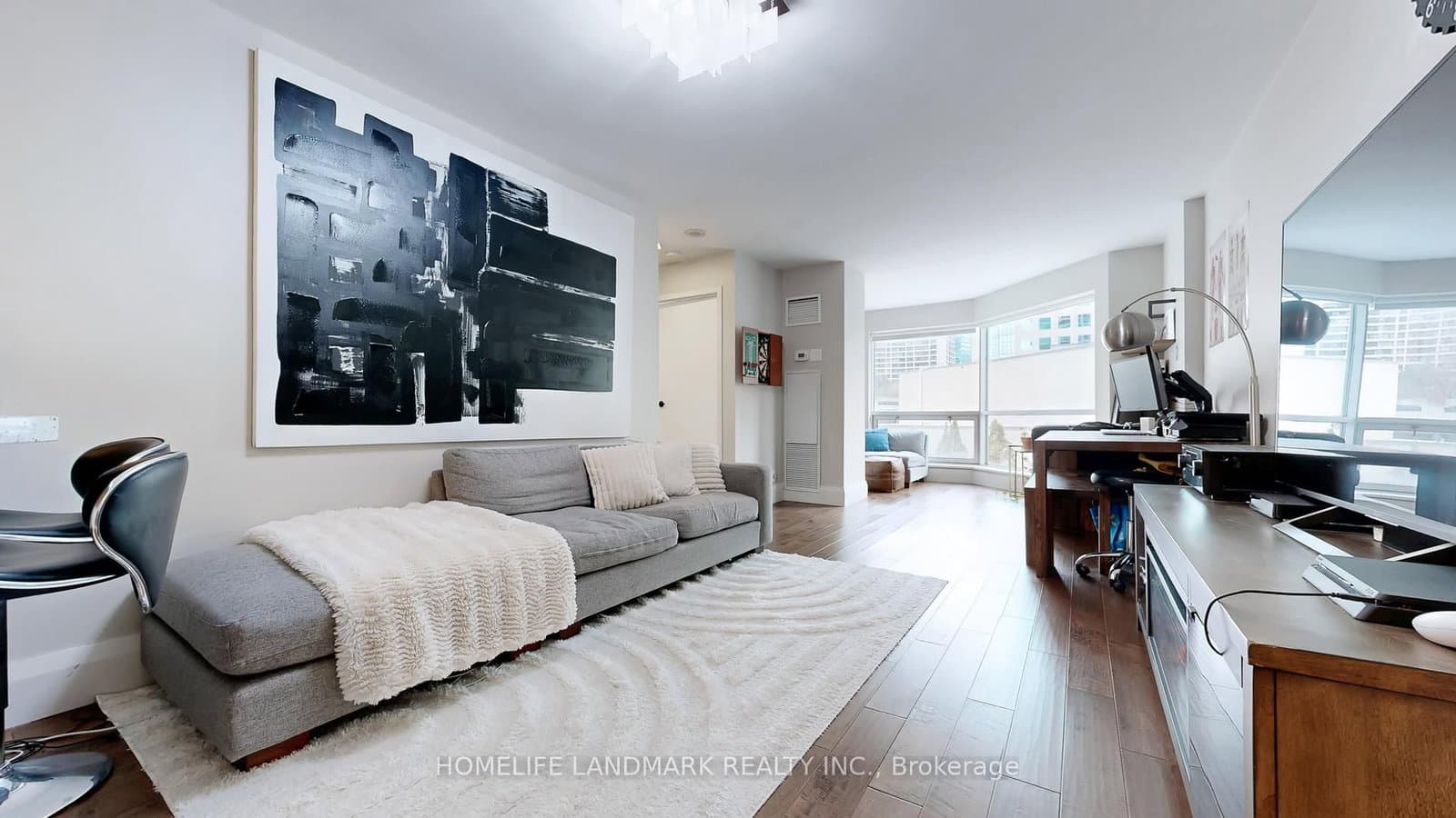 #408 - 10 Queens Quay W