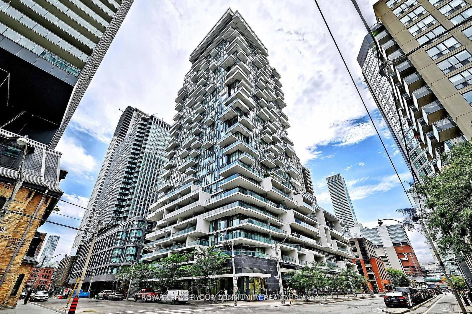 77 Shuter Street, Unit 1801