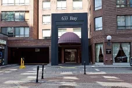 #Ph09 - 633 Bay Street