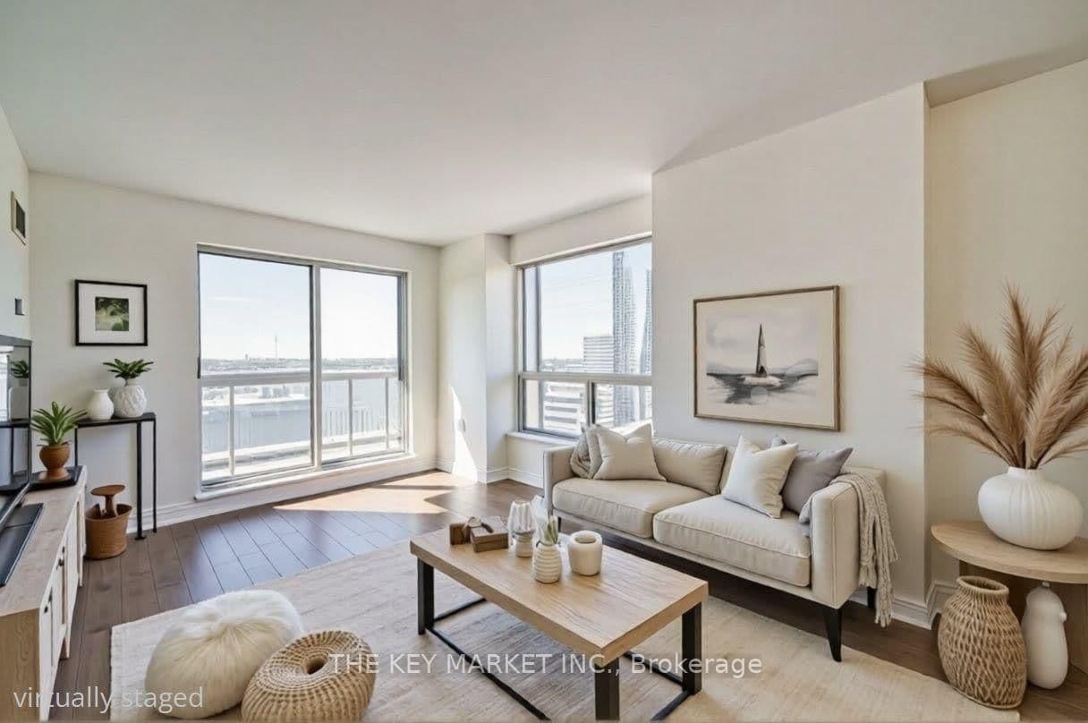 #2007 - 21 Hillcrest Avenue