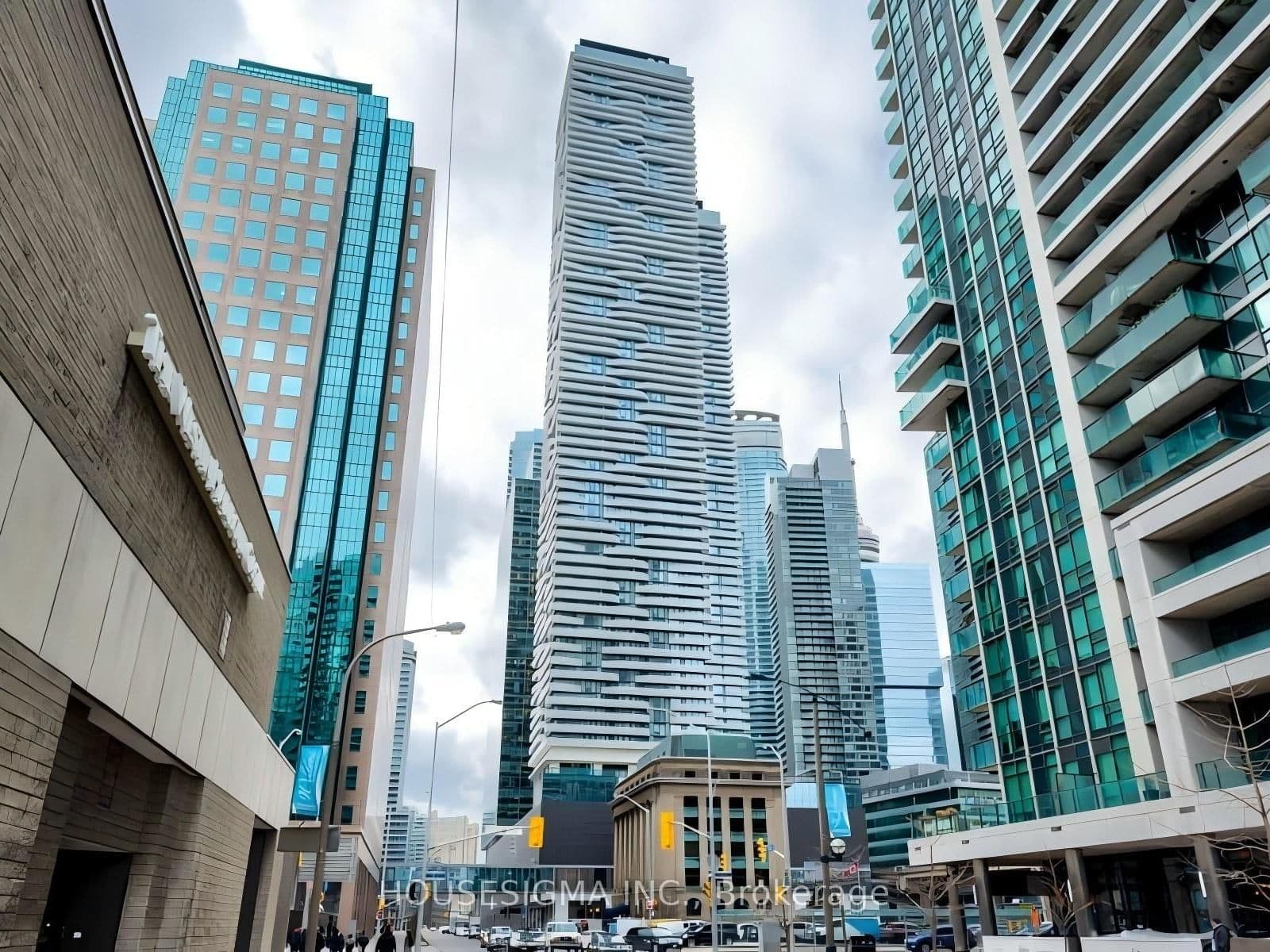 #4001 - 88 Harbour Street