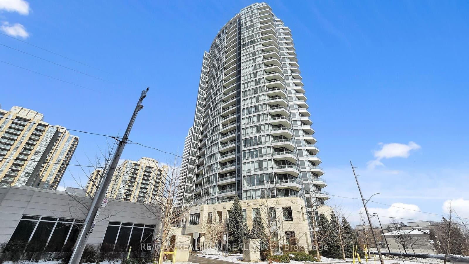 #2115 - 18 Holmes Avenue