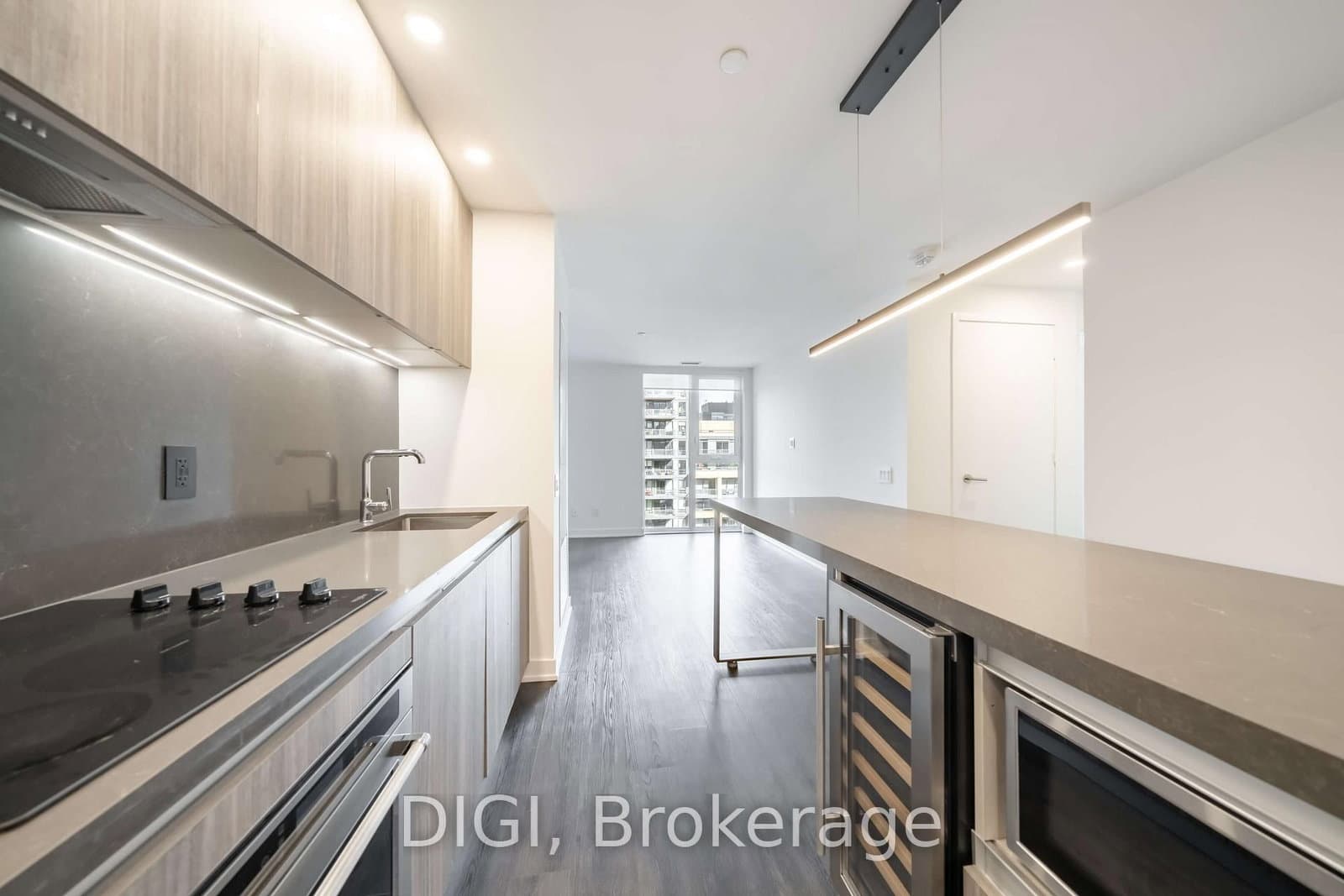 #509 - 57 Spadina Avenue