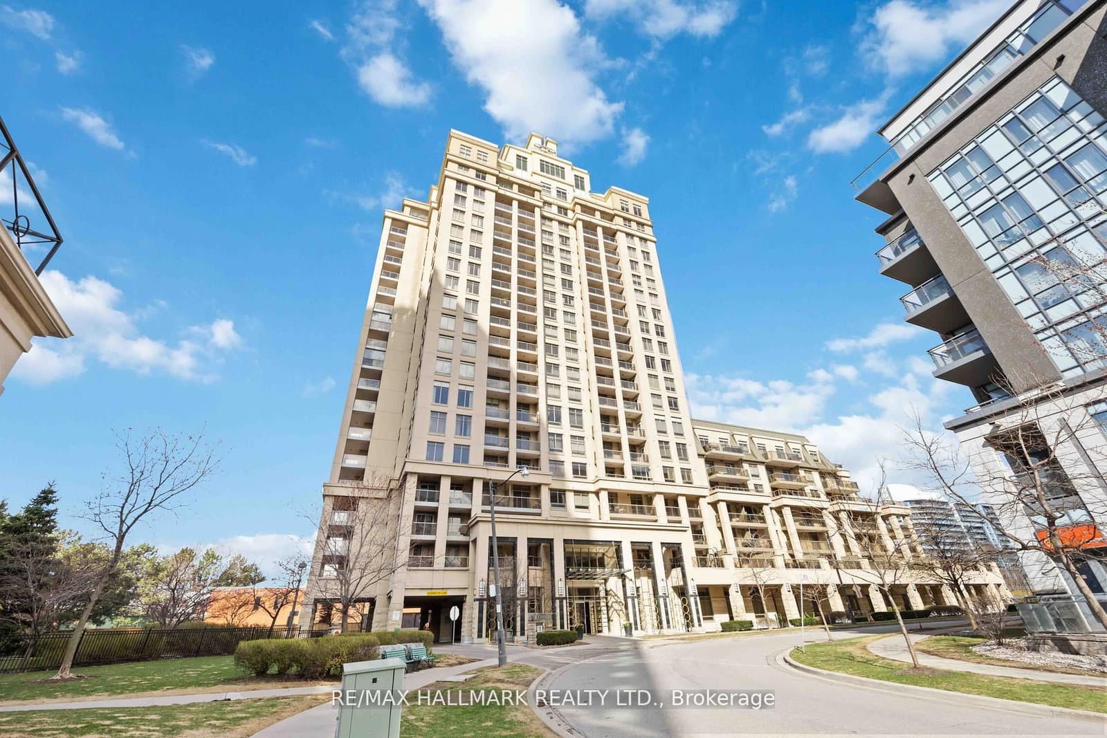 #1809 - 18 Kenaston Gardens