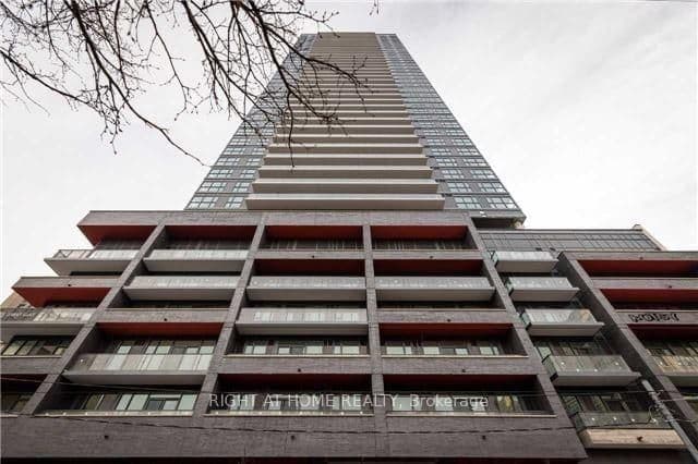 #906 - 159 Dundas Street E