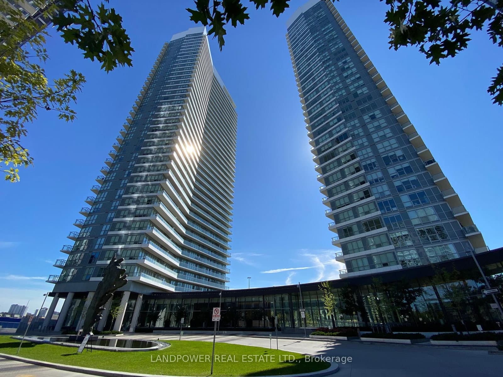 #PH 10 - 115 McMahon Drive